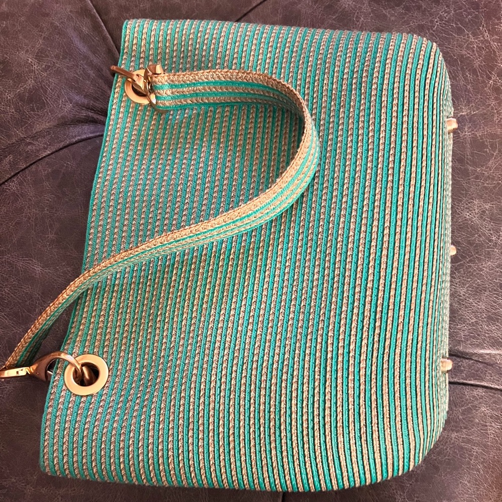 Beautiful Erik Javits Straw handbag. Used twice and in like new condition